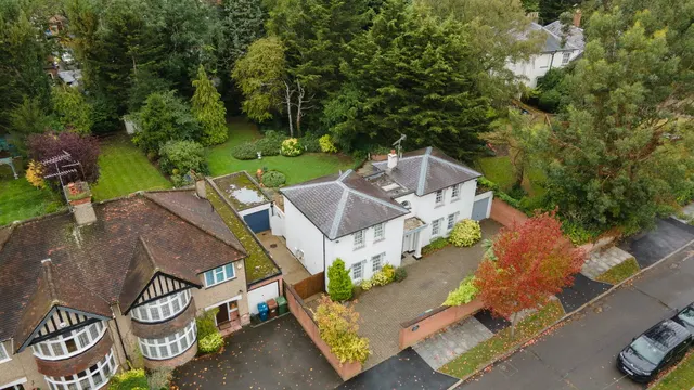 Woodhall Drive, Pinner, HA5, photo 2