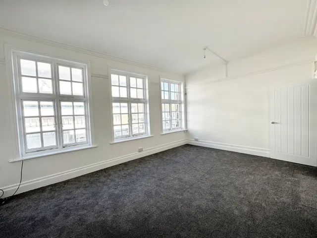 Southchurch Road, Southend, photo 1