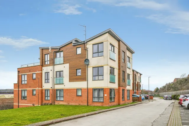 Tudor Way, Leeds, LS11, photo 1