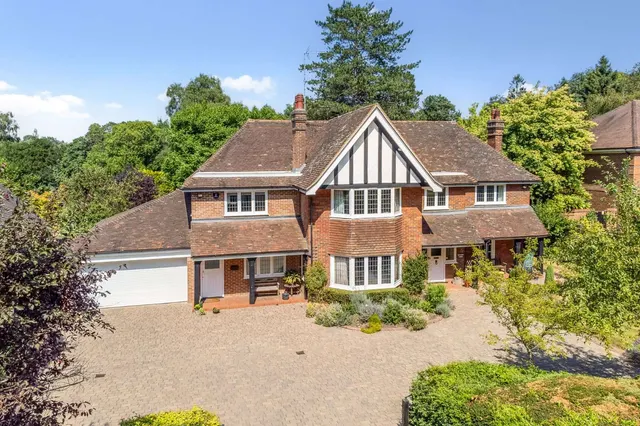 Nightingales Lane, Chalfont St. Giles, Buckinghamshire, HP8 4SR, photo 1