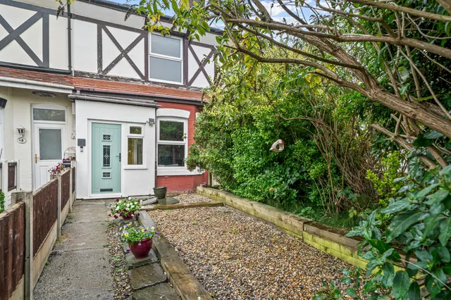Wigan Road, Ashton-In-Makerfield, WN4, photo 1