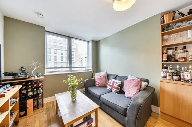 Dowells Street, SE10, photo 1