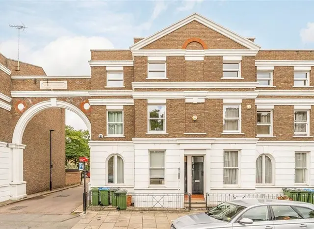Burney Street, Greenwich, SE10, photo 1