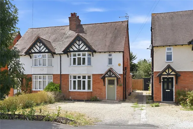 Hathaway Lane, Stratford-upon-Avon, Warwickshire, CV37, photo 1