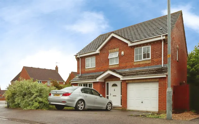 Leighton Close, Wellingborough, photo 1
