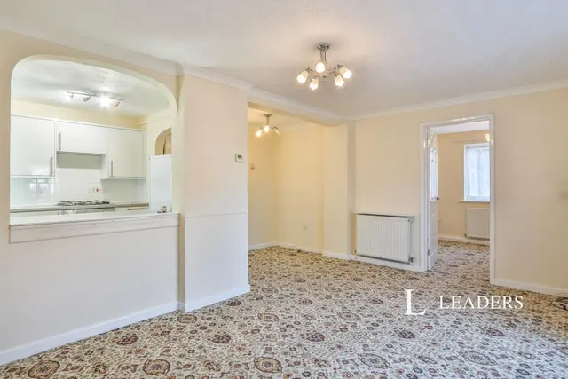 Lander Close, Poole, BH15, photo 3