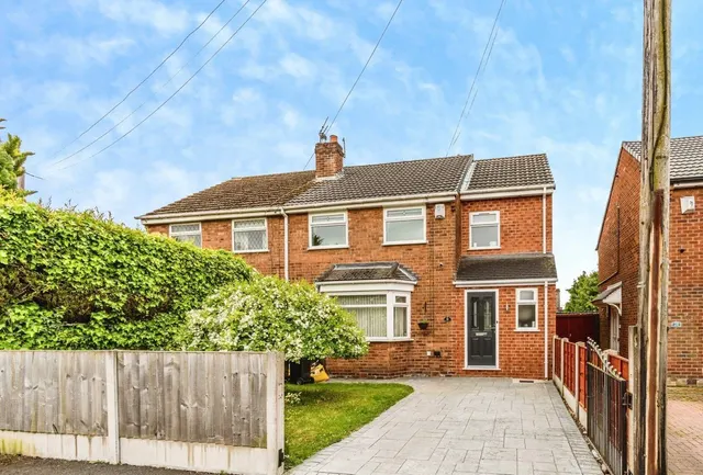 Wilton Avenue, Heald Green, Cheadle, Greater Manchester, SK8, photo 1