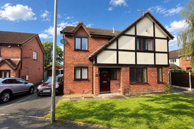 Delaford Close, Stockport, photo 1