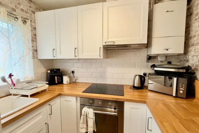 Delaford Close, Stockport, photo 2