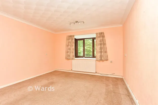 Kingsdown Close, Hempstead, ME7, photo 3