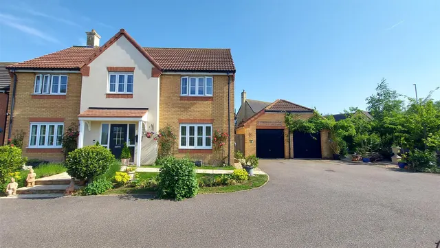 Nene Close, Bourne, PE10, photo 1