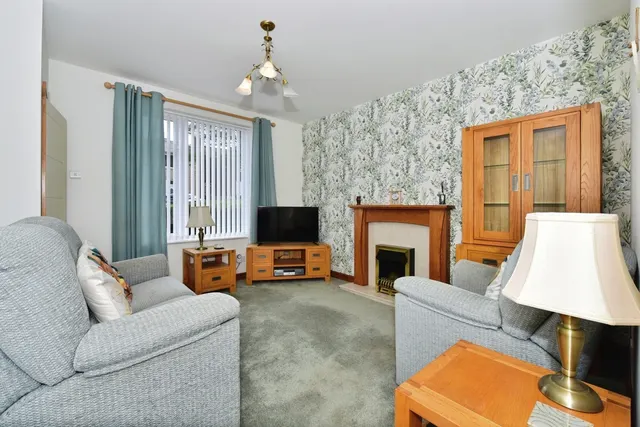 Photo 3 — Willow Drive, Sheffield, S9