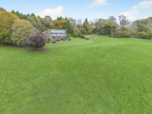 Photo 2 — Knoll Hill, Aldington, Kent, TN25 7BZ