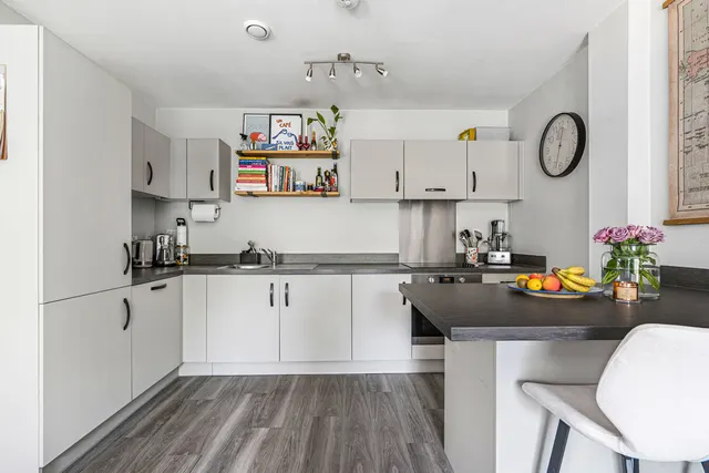 Threadneedle Road, Farnham, GU9, photo 3