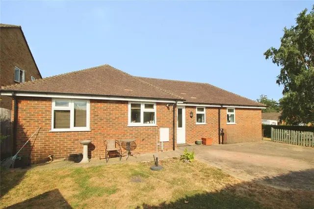 2 bedroom house — Swains Road, Tadley, Hampshire, RG26