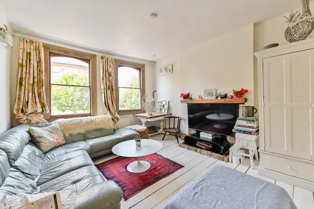 131b Lavender Hill, London, photo 1