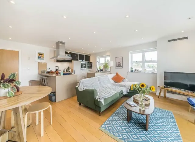 Photo 2 — Ryland Road, Kentish Town, NW5