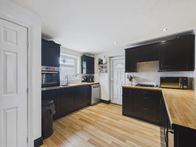 Gullingwood Drive, Thrybergh, S65, photo 2