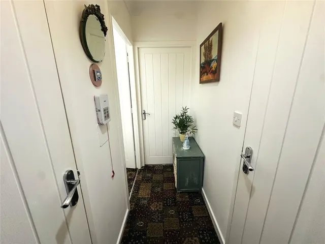 Bryngwyn Road, Newport, NP20, photo 2