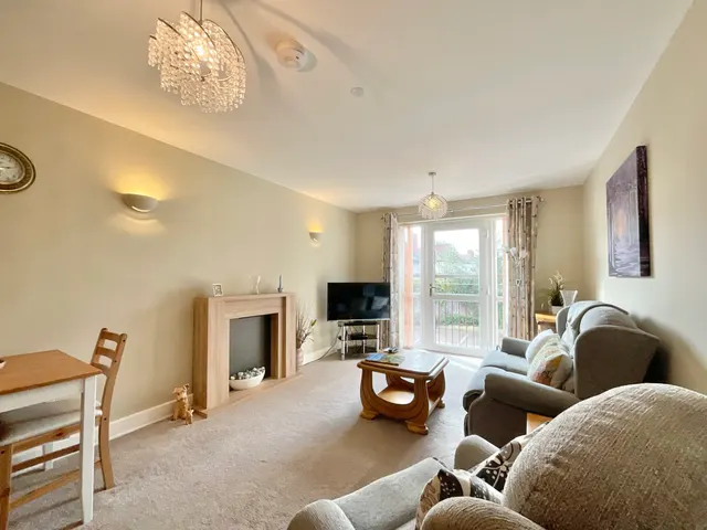 Queens Drive, Nantwich, CW5, photo 2