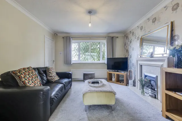 Northedge Meadow, Bradford, BD10, photo 3