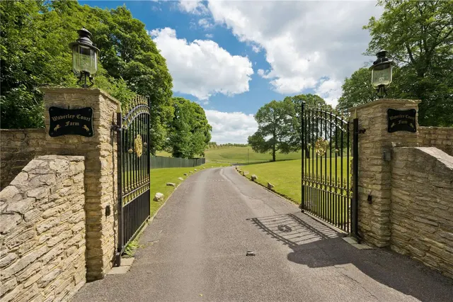 Photo 2 — Monks Walk, Farnham, Surrey, GU9 8HT