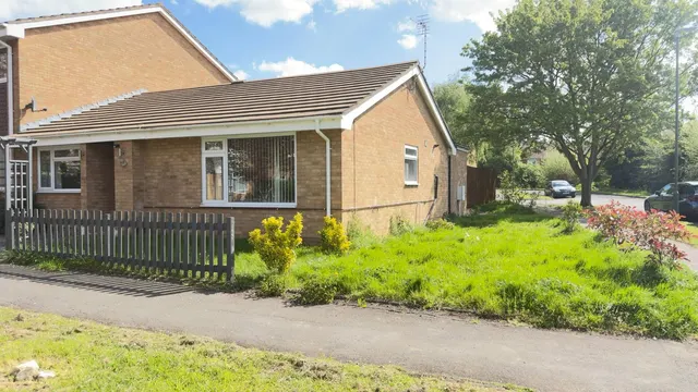 Oldacre Drive, Bishops Cleeve, GL52, photo 1