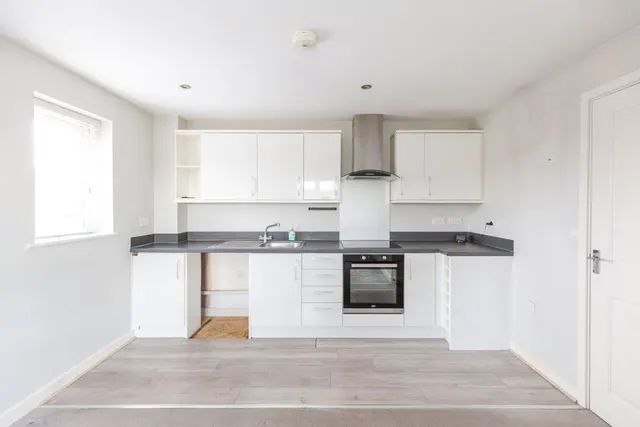 Norton Farm Road, Bristol, BS10, photo 2