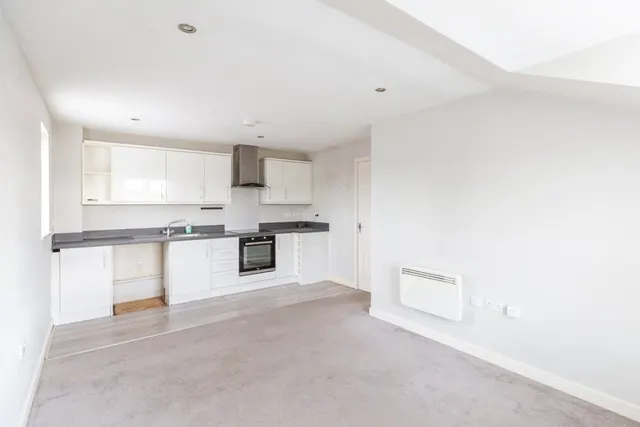 Norton Farm Road, Bristol, BS10, photo 3