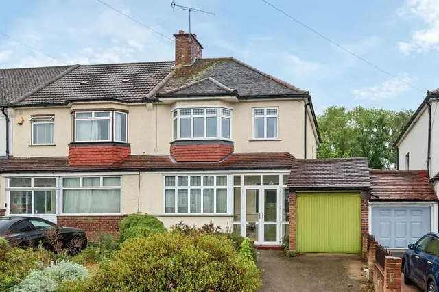 Woodyates Road, SE12, photo 1
