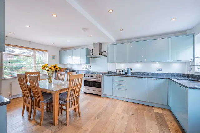 Bracken Close, Crowborough, TN6, photo 2