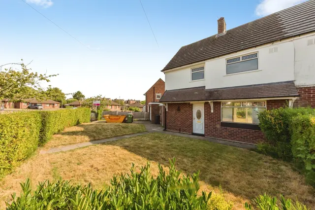 Photo 3 — Kingsway, Winsford
