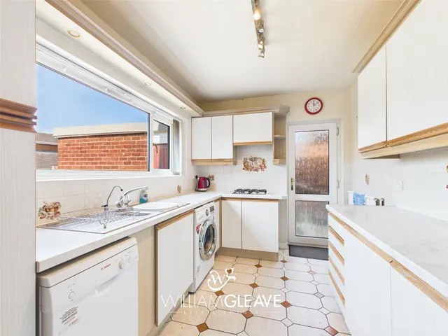 Photo 3 — Hawthorne Avenue, Buckley, Flintshire, CH7 2QN