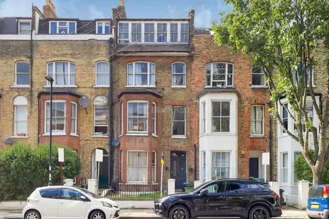 Marlborough Road, N19, photo 1