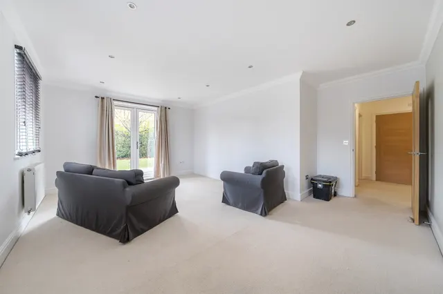Shoppenhangers Road, Maidenhead, SL6, photo 3