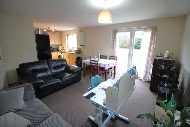 Broadoaks, Bury, BL9, photo 3