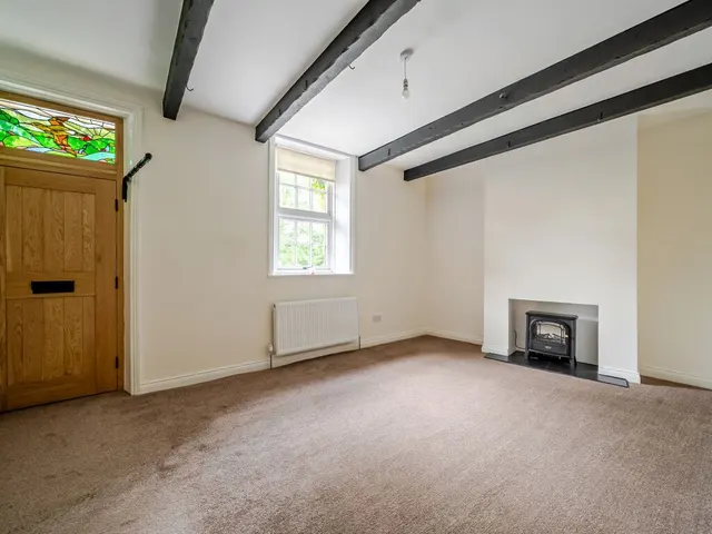 Barnsley Road, Newmillerdam, WF2, photo 2