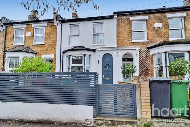 Grange Park Road, London, E10, photo 1