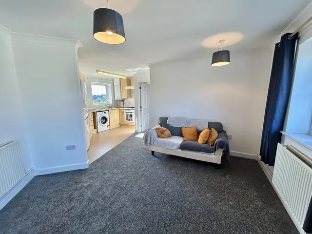 Pye Bridge End, MK10, photo 3
