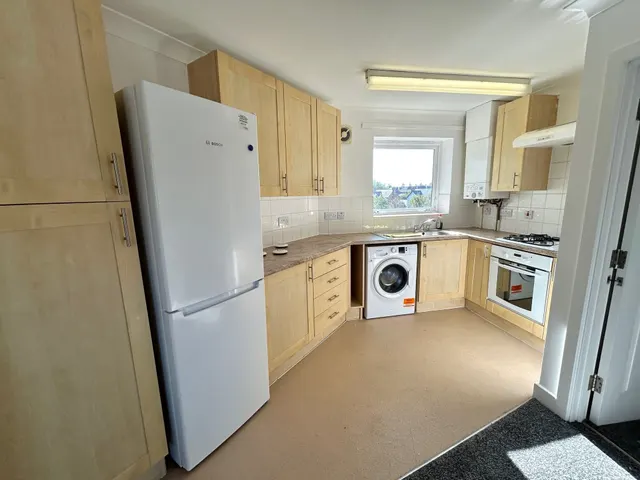 Pye Bridge End, MK10, photo 2