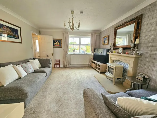 Woodlands Road, Charfield, GL12, photo 3