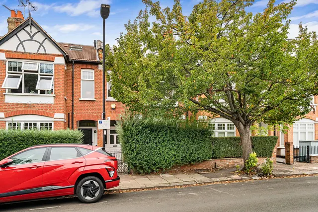 Rusthall Avenue, London, W4, photo 1