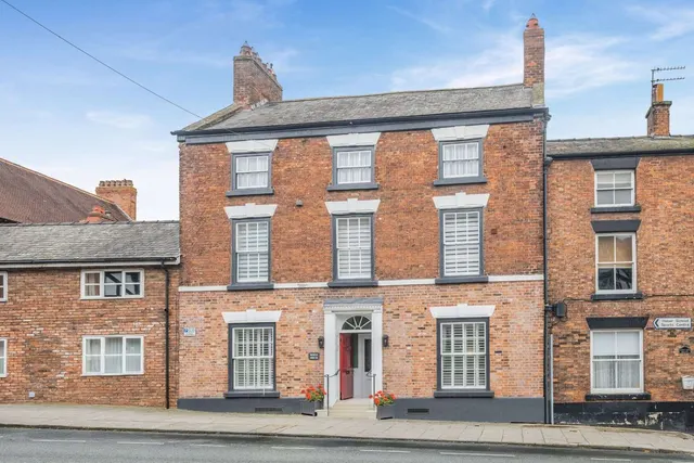 High Street, Malpas, SY14, photo 1
