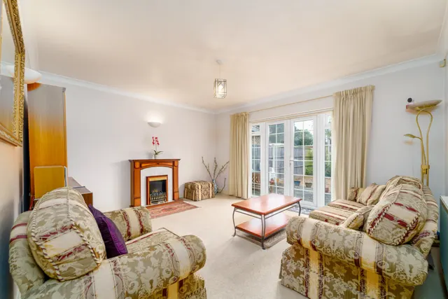 Glenfield Road, Ashford, photo 3