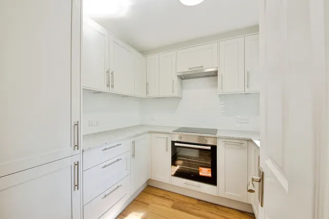 Waterside Close, Barking, IG11, photo 3