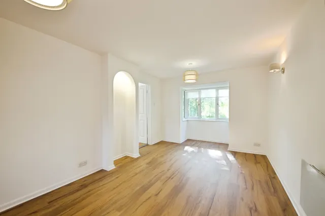 Waterside Close, Barking, IG11, photo 2