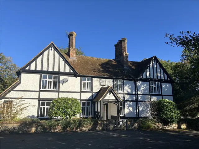 4 bedroom house, Hamels Park, Buntingford, SG9