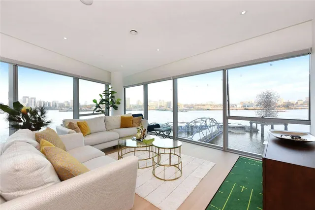 10 Cutter Lane, Greenwich, London, SE10 0XX, photo 1
