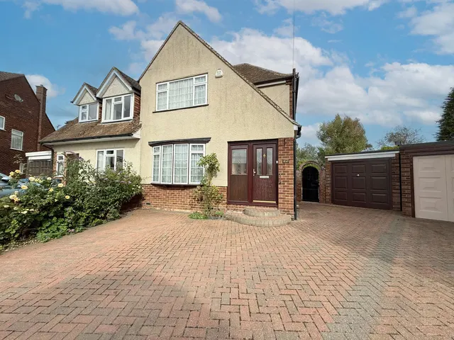 Broughton Close, Bierton HP22 5DJ, photo 1