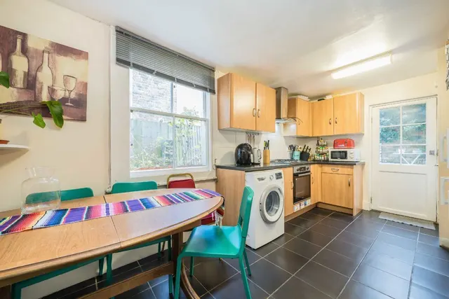 Ballater Road, SW2, photo 3